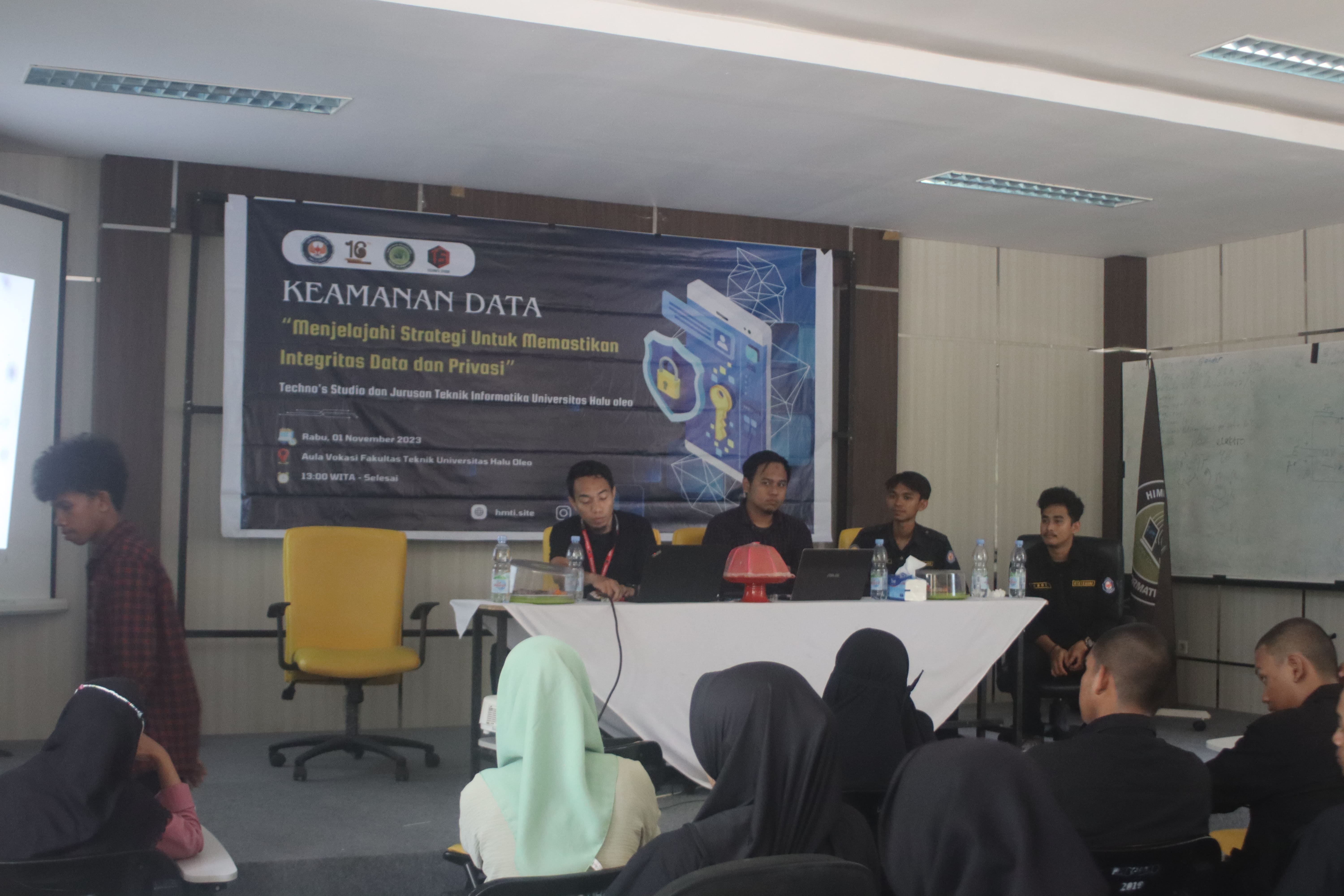 Seminar Keamanan Data